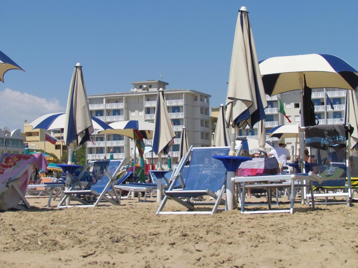 Condominio Zenith Bibione Eksteriør billede